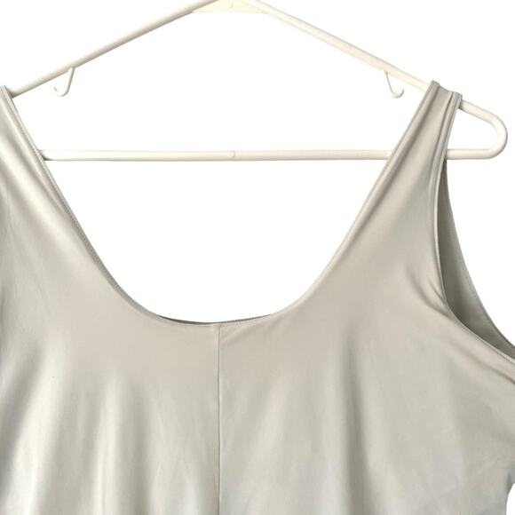 Nike Womens Bliss Luxe Training Dress Skort Light Bone Tan size large - Picture 8 of 11